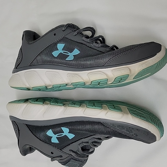 Under Armour Women's Micro G Assert Size 9. Lose material inside left shoe heel - Picture 11 of 13